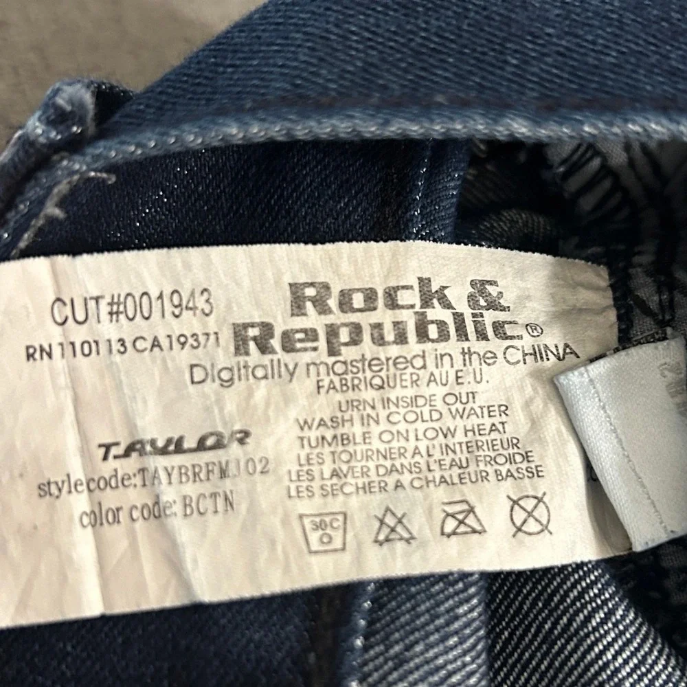 Rock & Republic Jeans Mens 35 Taylor Straight Leg Embroidered Flap Pockets 37x30